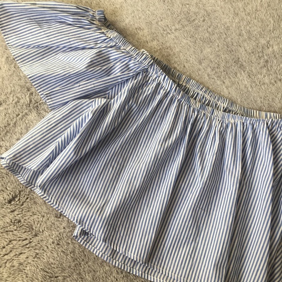 NOT FOR SALE RIGHT NOW! White/Blue Striped Off The Shoulder Crop Top Sz L - Picture 2 of 8